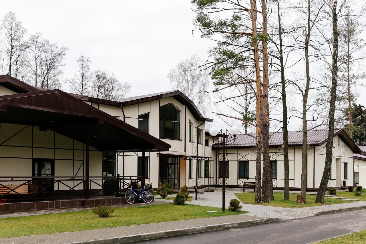 Baza Otdykha Chaika Hotel Zhodzina Exterior photo
